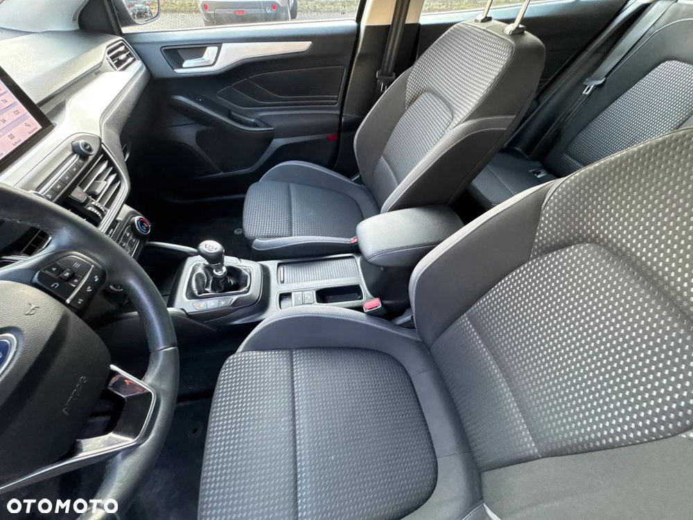 Ford Focus 1.0 EcoBoost Trend Edition - 13