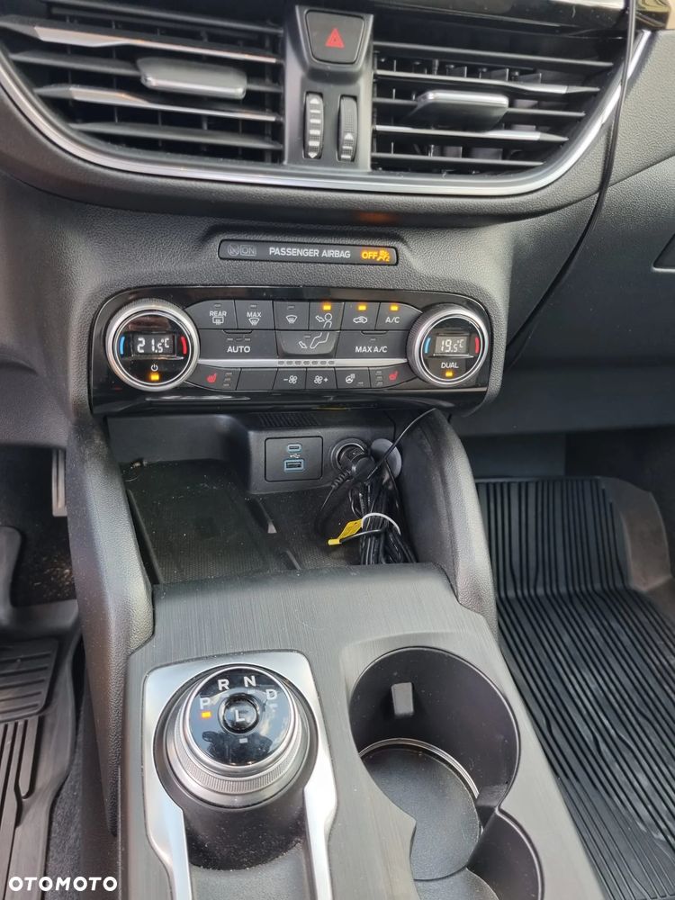 Ford Escape 2.0 EcoBoost AWD Titanium - 12