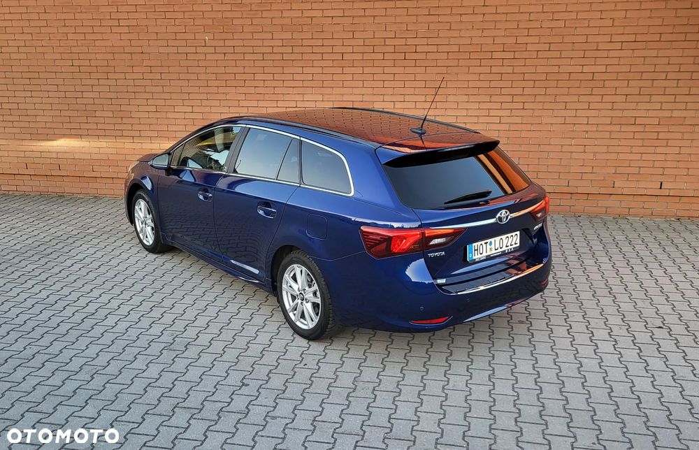 Toyota Avensis Touring Sports 1.8 Multidrive S Team Deutschland - 22