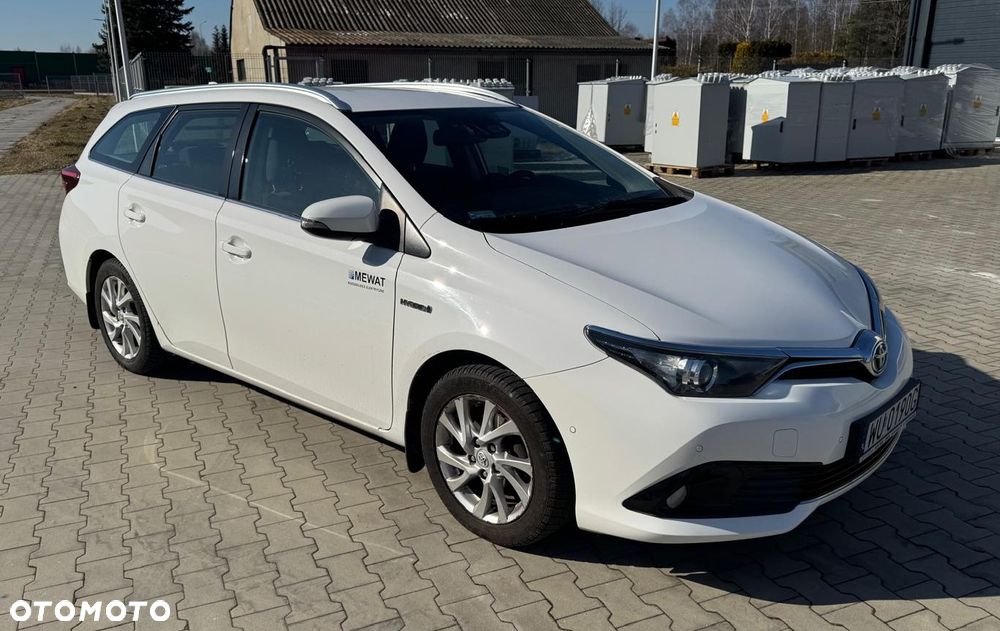 Toyota Auris - 1