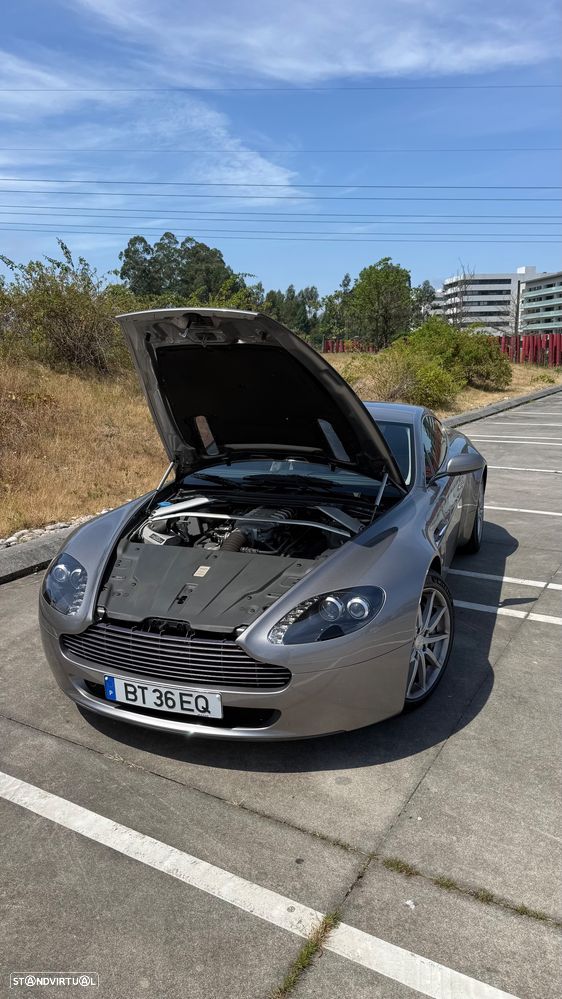 Aston Martin Vantage Coupe Sportshift - 30