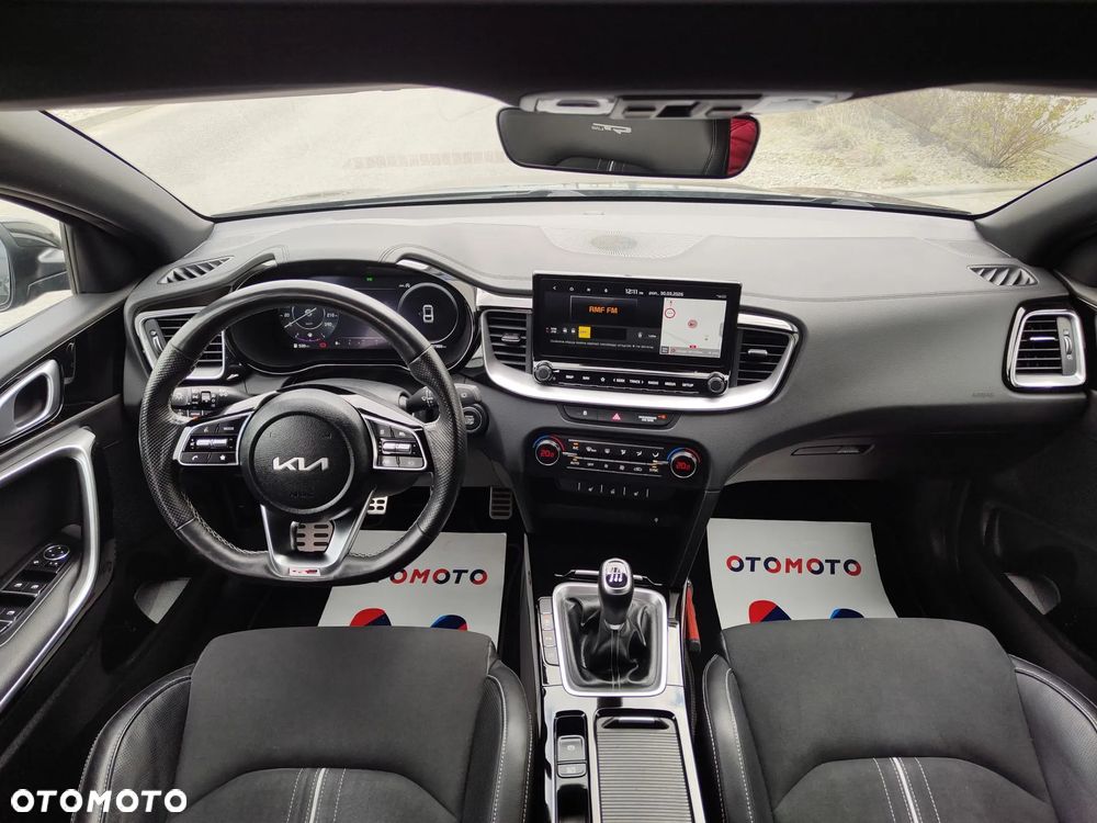 Kia ProCeed 1.5 T-GDI GT Line - 16