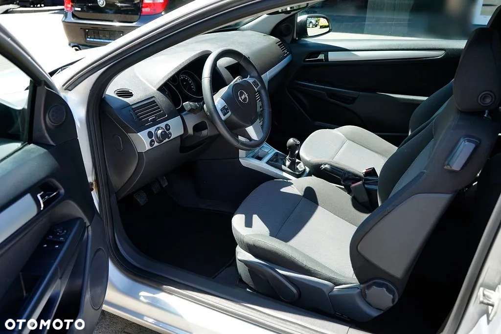 Opel Astra GTC 1.3 CDTI - 14