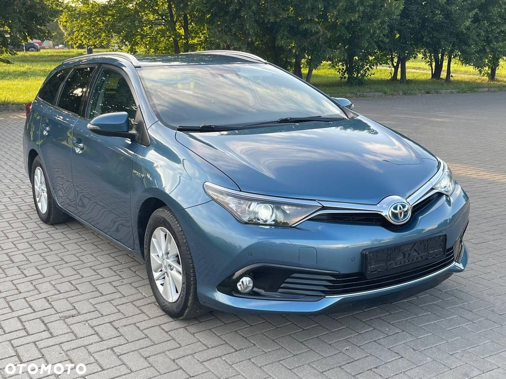Toyota Auris Hybrid 135 Premium - 2