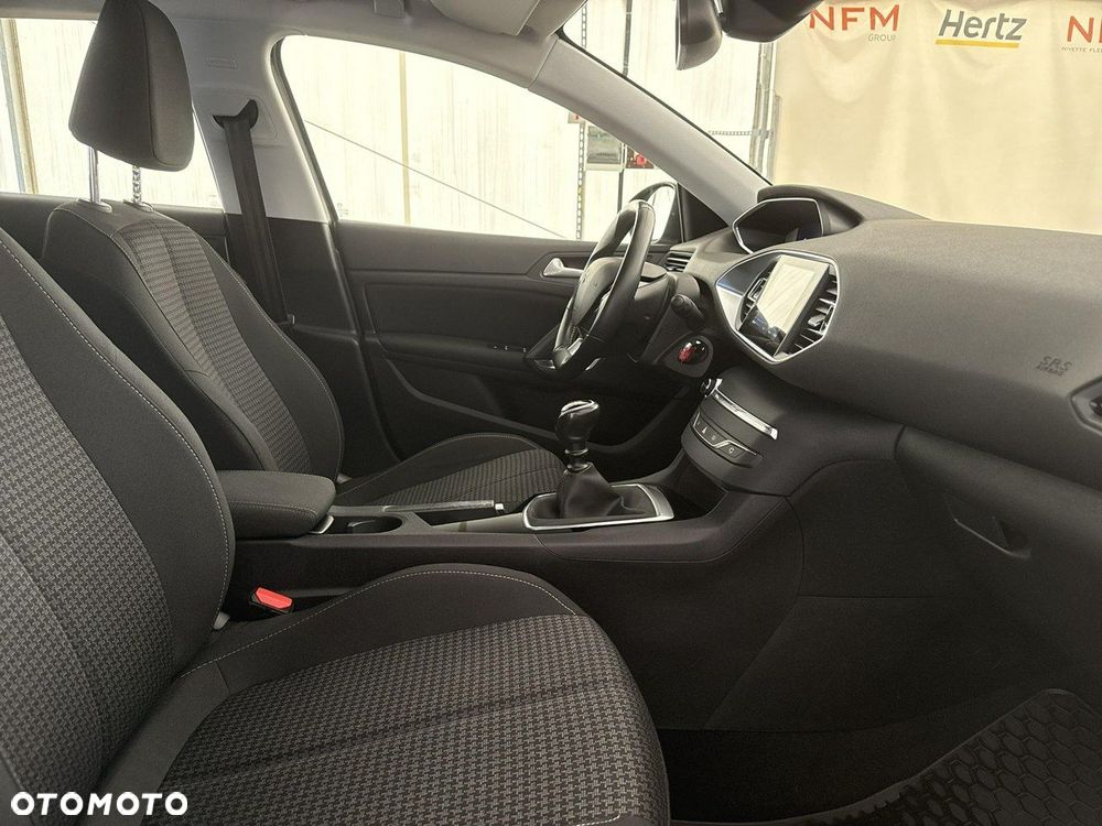 Peugeot 308 - 23