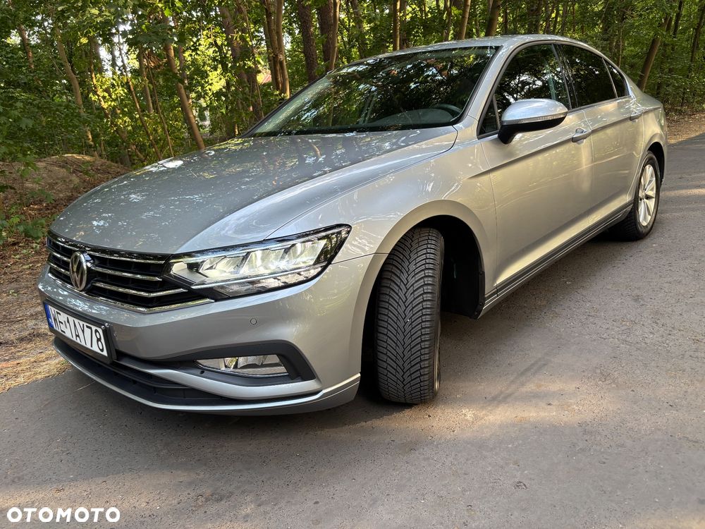Volkswagen Passat 1.5 TSI EVO Elegance - 1
