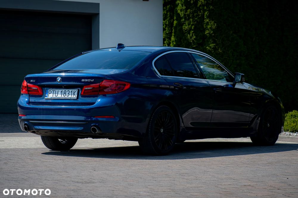 BMW Seria 5 530d xDrive Sport Line - 14
