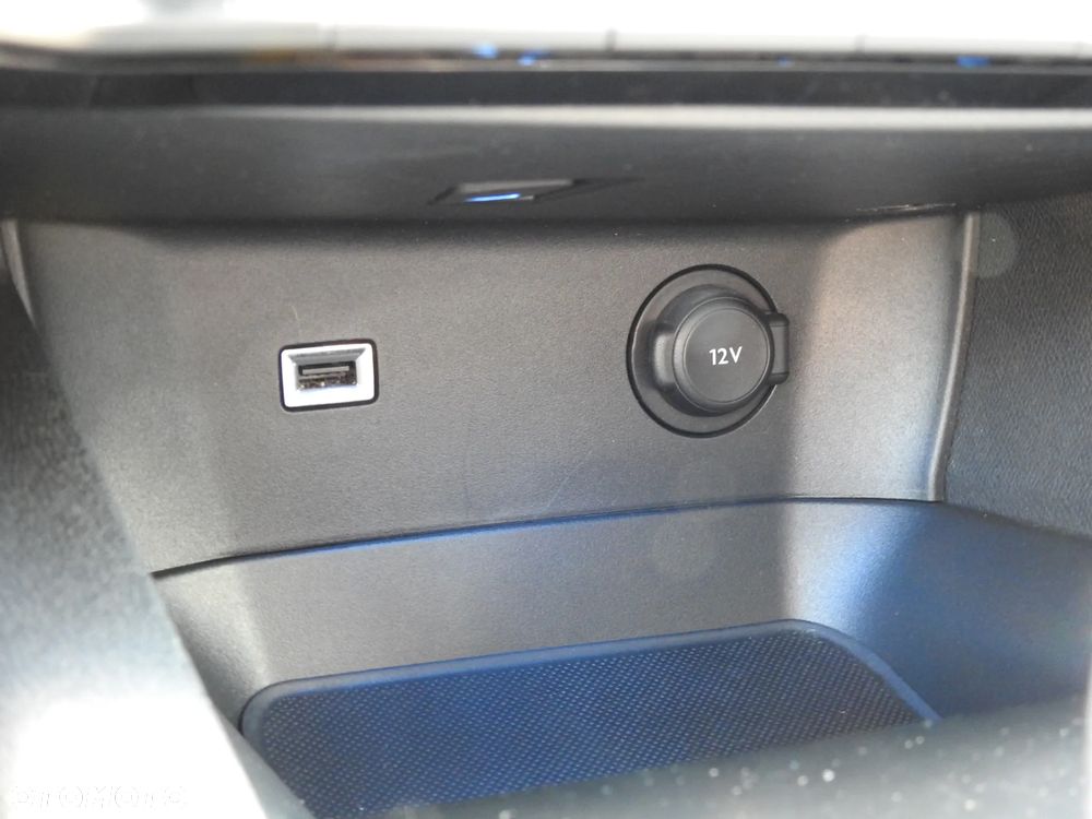 Peugeot 5008 1.6 BlueHDI Allure S&S EAT6 - 27