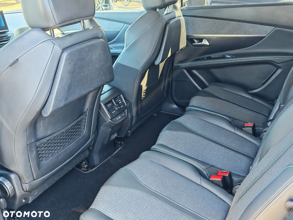 Peugeot 5008 PureTech 130 EAT8 Stop & Start Allure Pack - 33