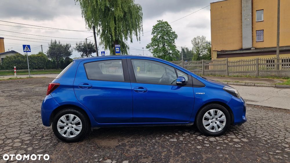 Toyota Yaris 1.5 VVT-i Lounge - 3