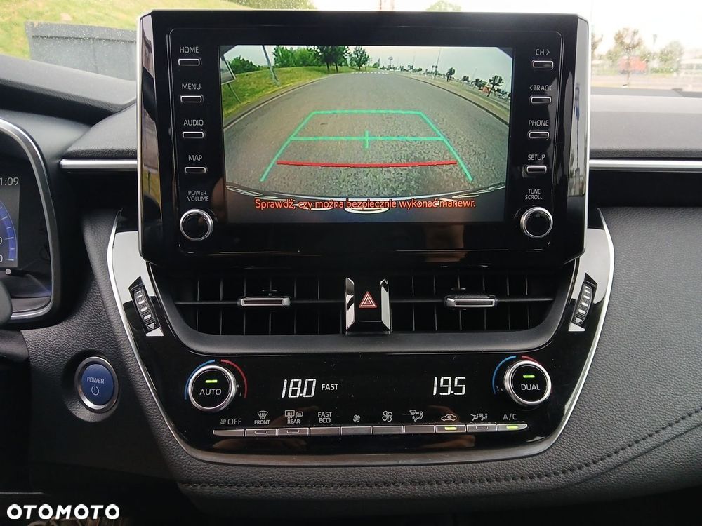 Toyota Corolla 1.8 Hybrid Comfort - 33