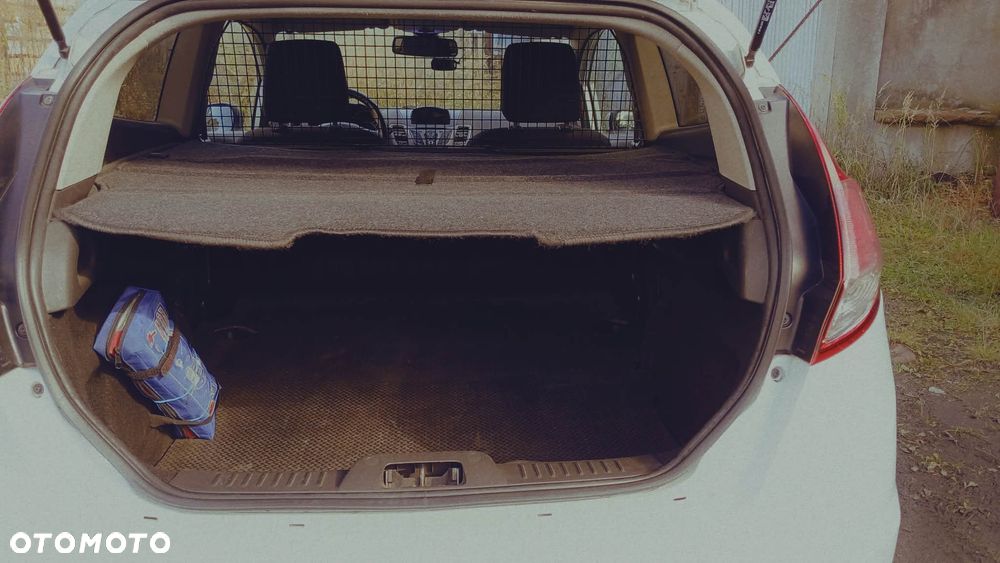 Ford Fiesta - 9