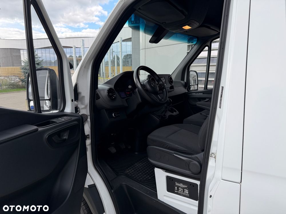 Mercedes-Benz SPRINTER - 7