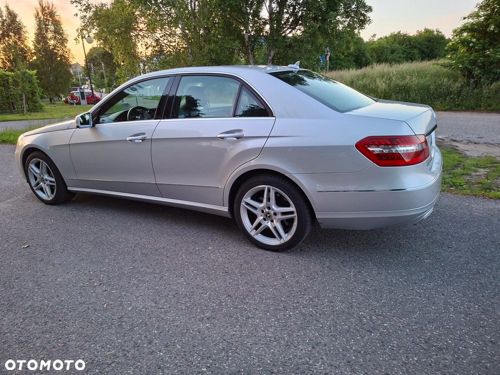 Mercedes-Benz Klasa E 500 7G-TRONIC Avantgarde - 20
