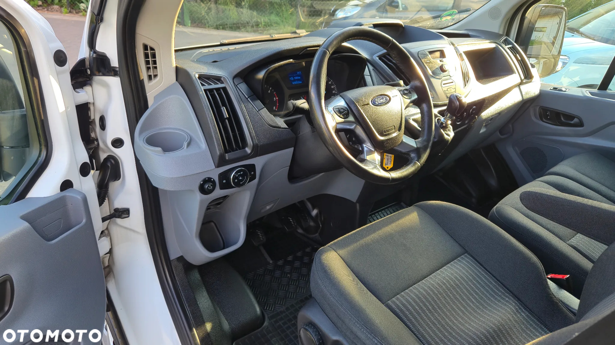 Ford Transit - 10