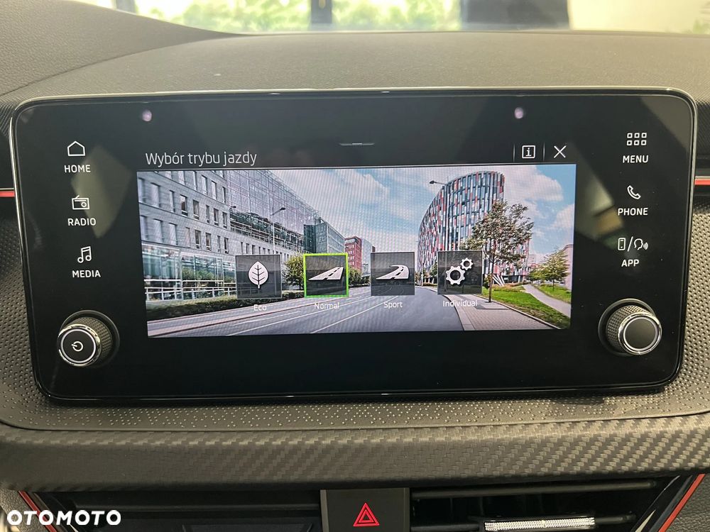 Skoda Kamiq 1.5 TSI Monte Carlo - 24