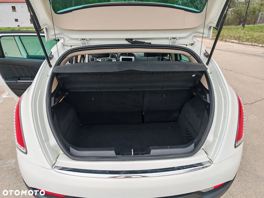 Lancia Delta 1.4 T-Jet 16v Oro - 11