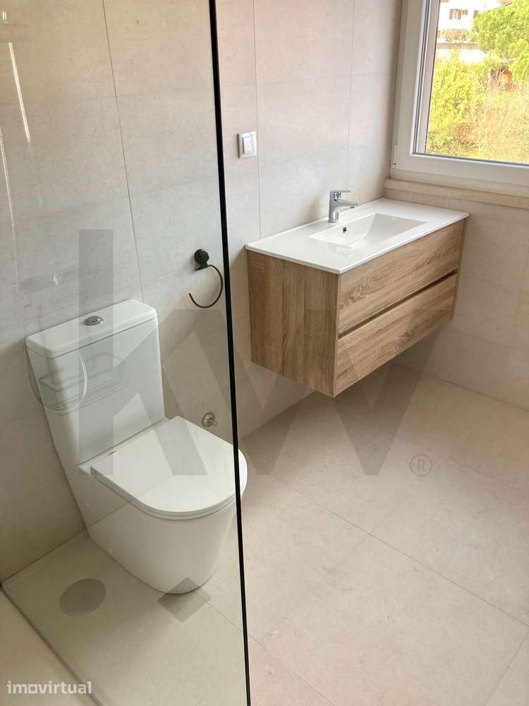 Apartamentos no Cadaval – T3 com Terraço, Garagem Box e Parqueamento - Grande imagem: 5/18