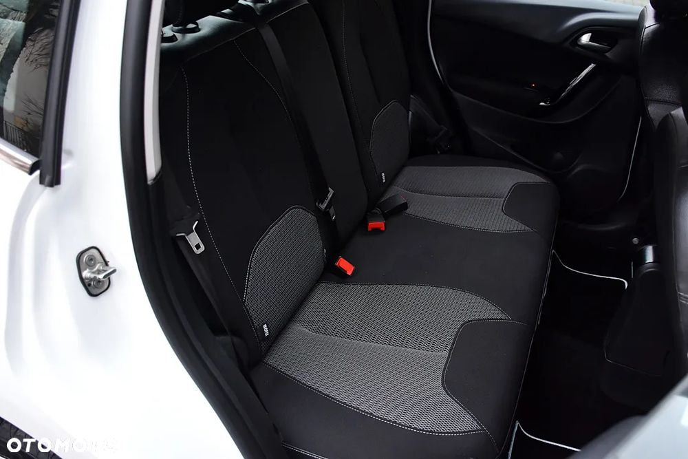 Citroën C3 Pure Tech (VTi) 82 Exclusive - 8