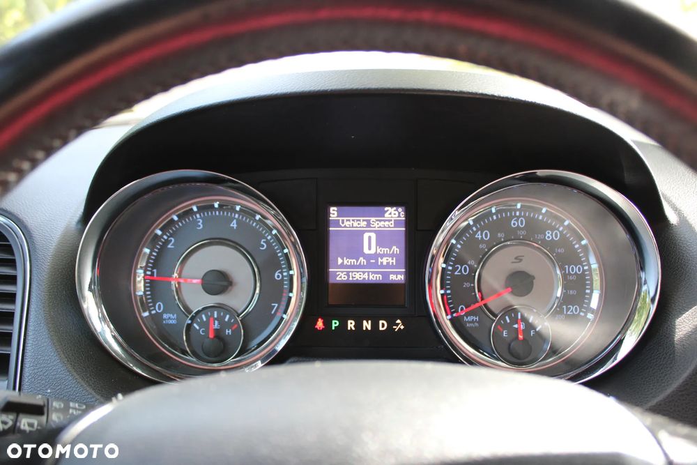 Chrysler Town & Country 3.6 Limited - 39