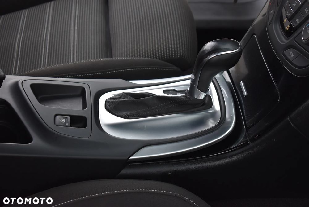 Opel Insignia - 11