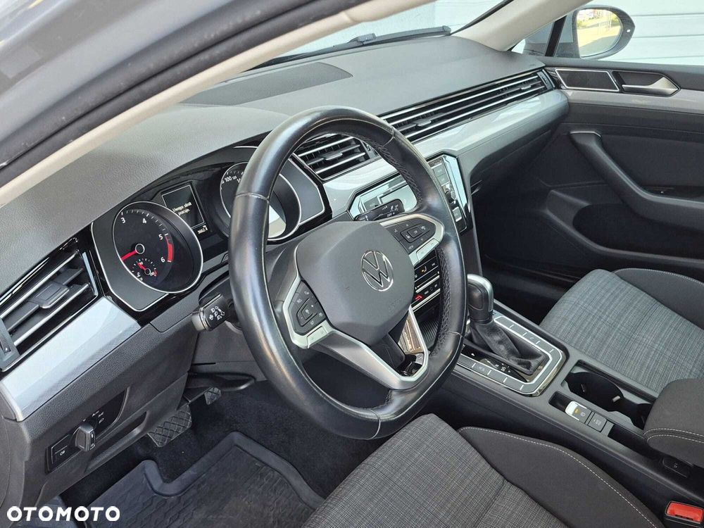 Volkswagen Passat - 6