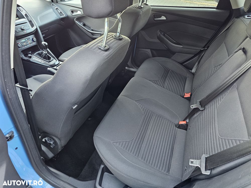 Ford Focus - 12