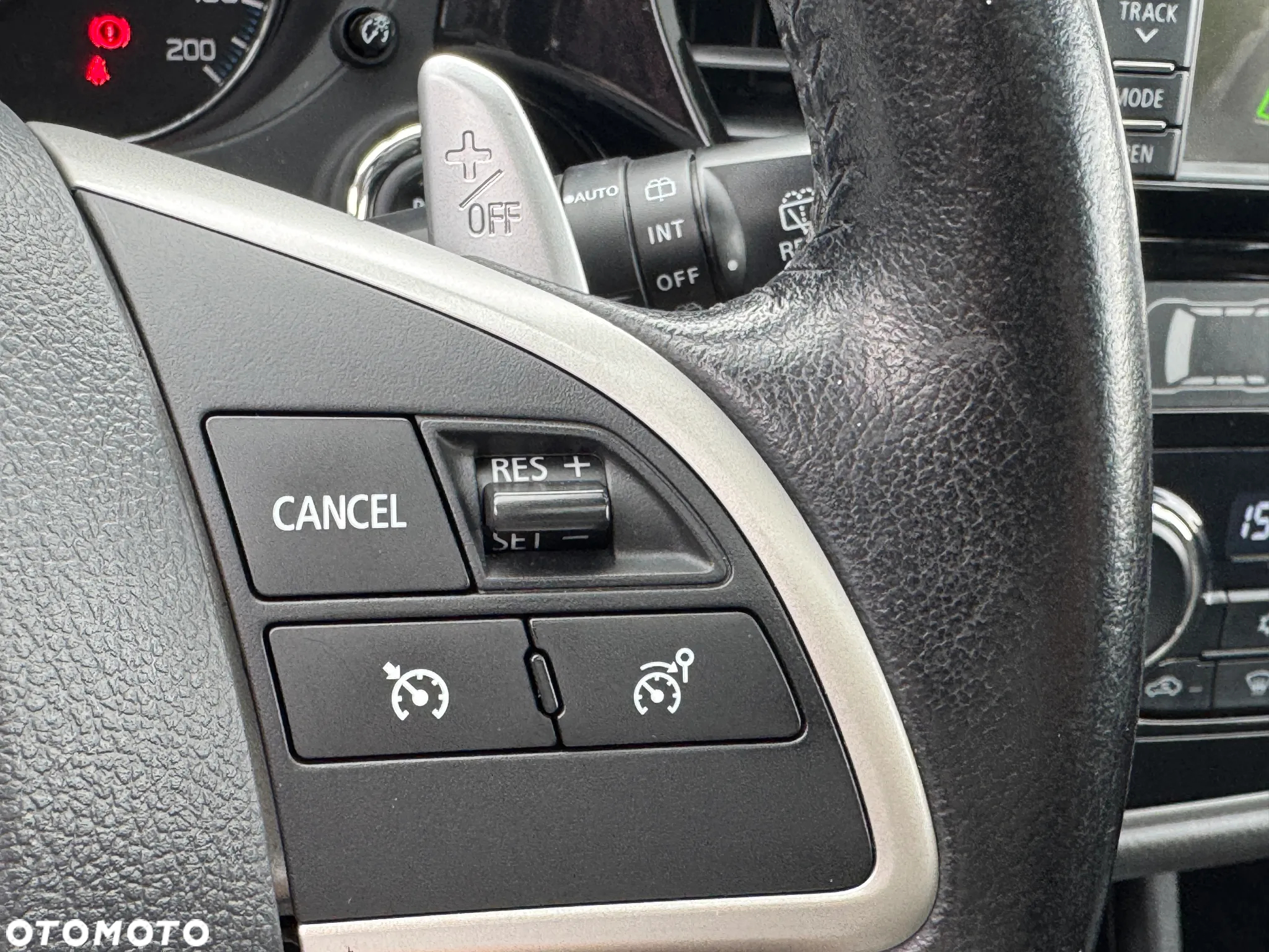 Mitsubishi Outlander PHEV Instyle NAVI + - 27
