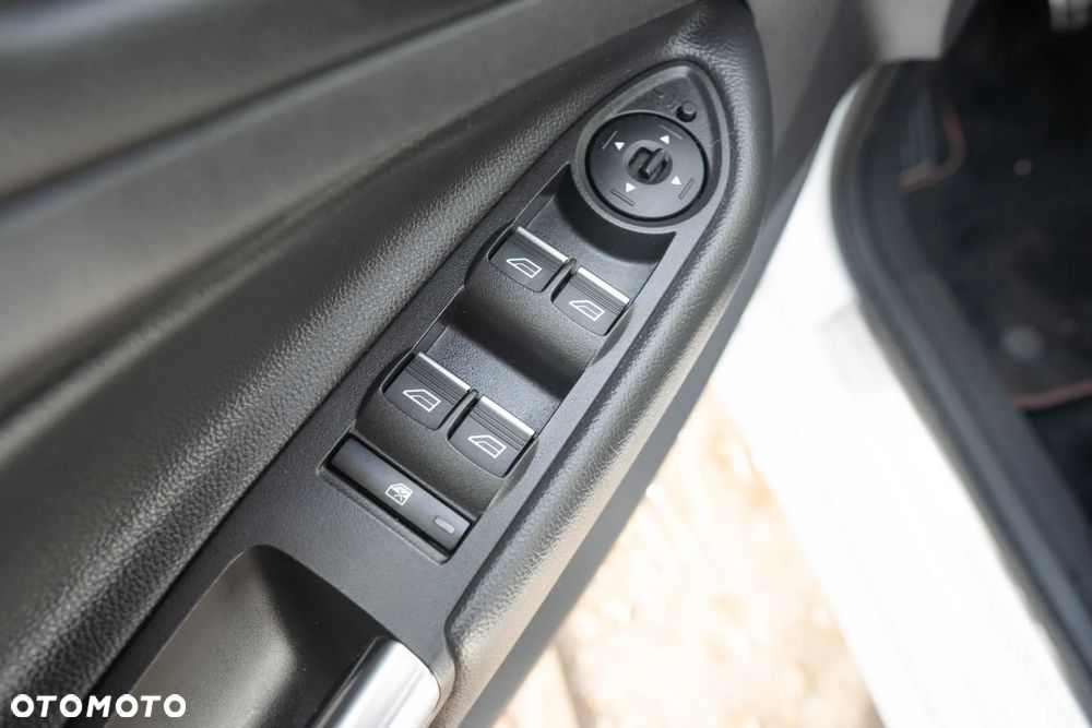 Ford Kuga 1.5 EcoBoost 2x4 ST-Line - 10