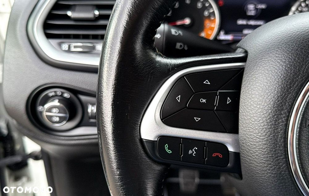 Jeep Renegade 1.4 MultiAir Limited FWD S&S - 25