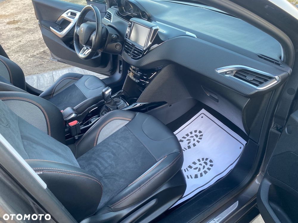 Peugeot 2008 1.2 Pure Tech Allure S&S - 8