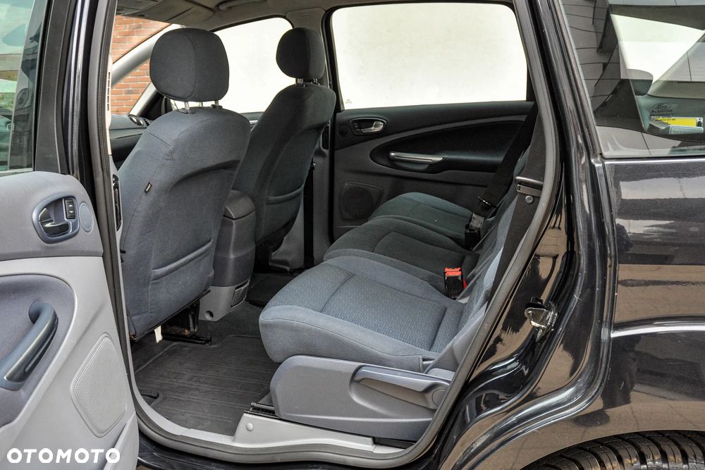 Ford S-Max - 8