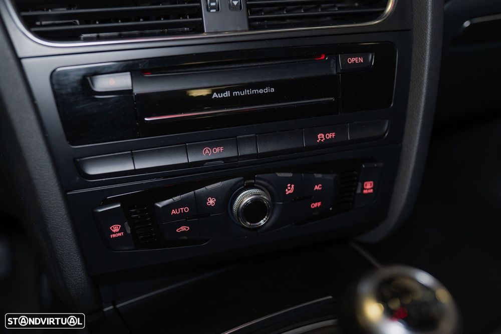 Audi A4 2.0 TDI Advance - 32