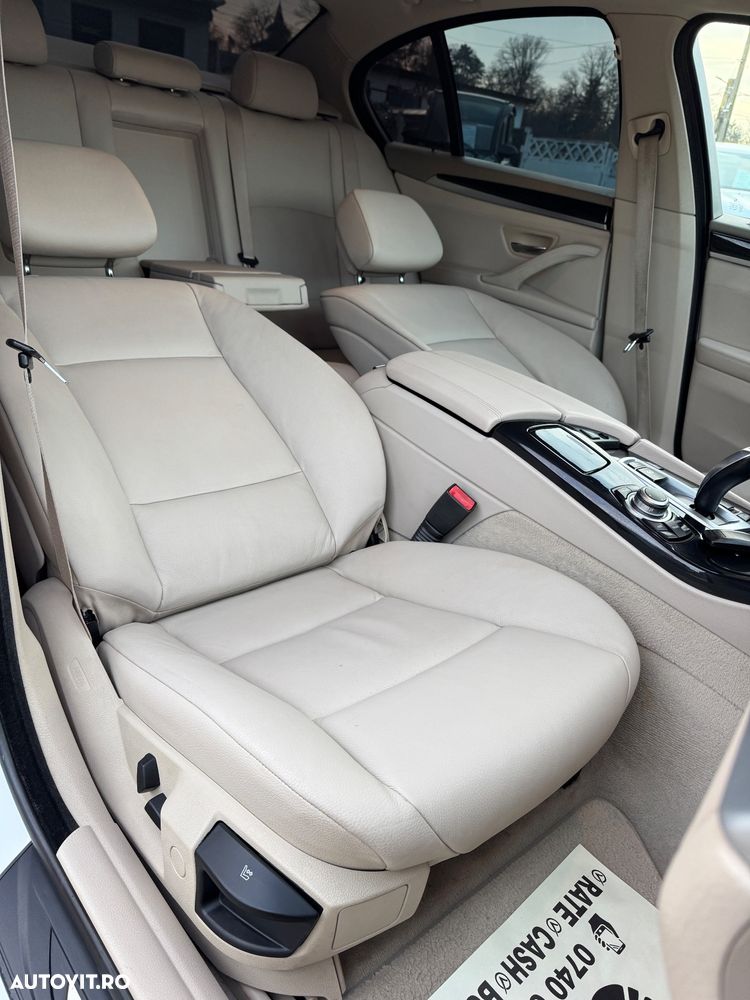 BMW Seria 5 525d Sport-Aut. Luxury Line - 13