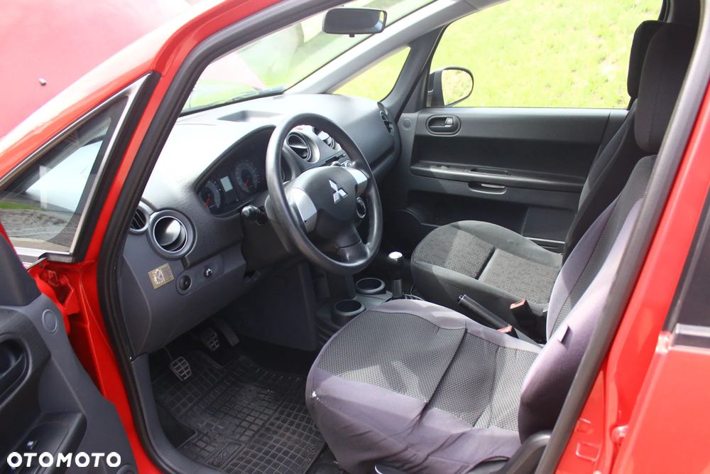 Mitsubishi Colt 1.3 Inform - 11