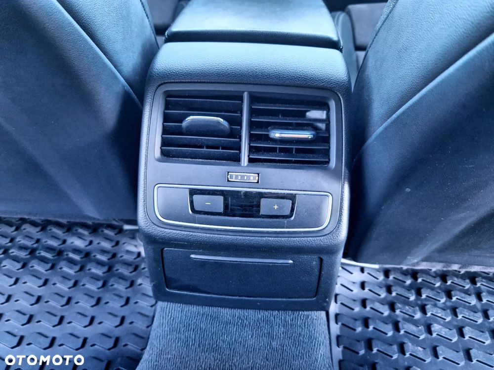 Audi A4 Avant 2.0 TDI S tronic - 23