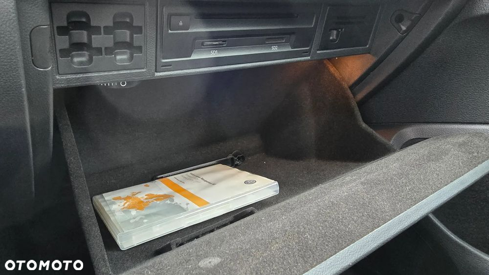 Volkswagen Golf 1.6 TDI DSG Sound - 32