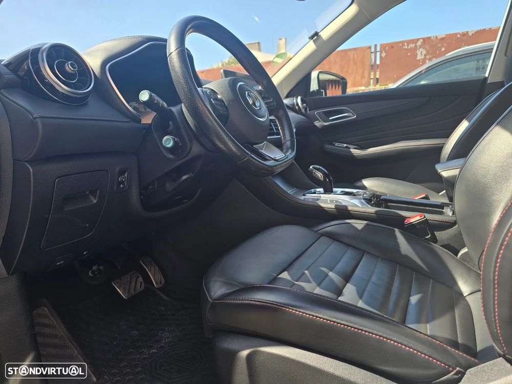 MG EHS Luxury - 14