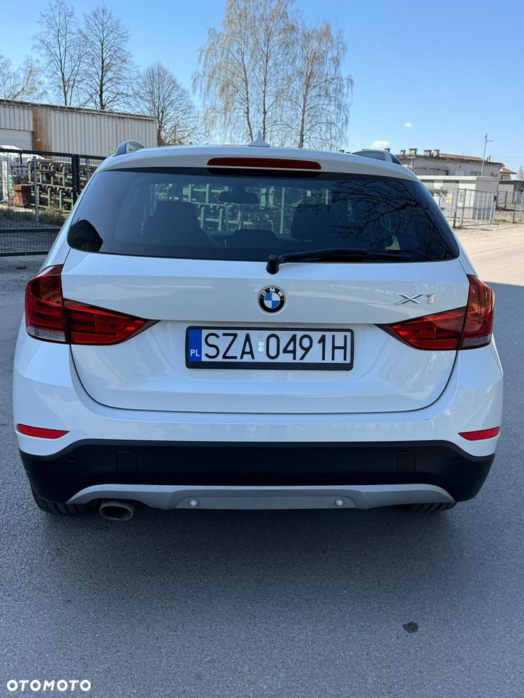 BMW X1 xDrive18d xLine - 10