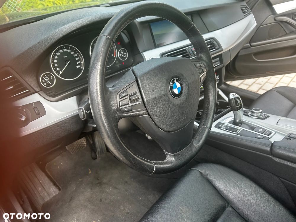 BMW Seria 5 520d - 22