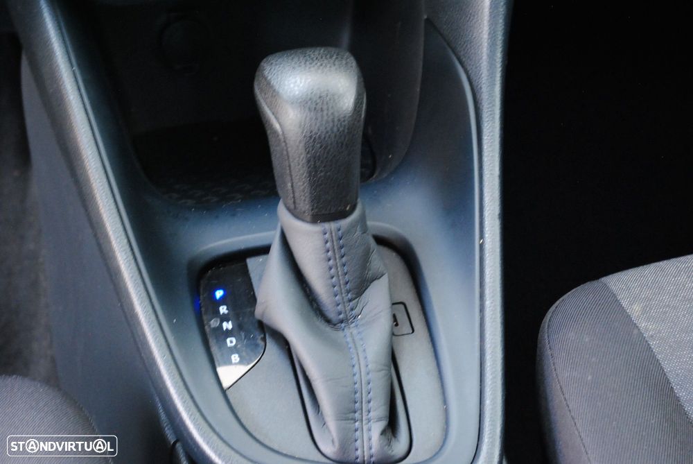 Toyota Yaris Cross 1.5 HDF Comfort Plus - 8
