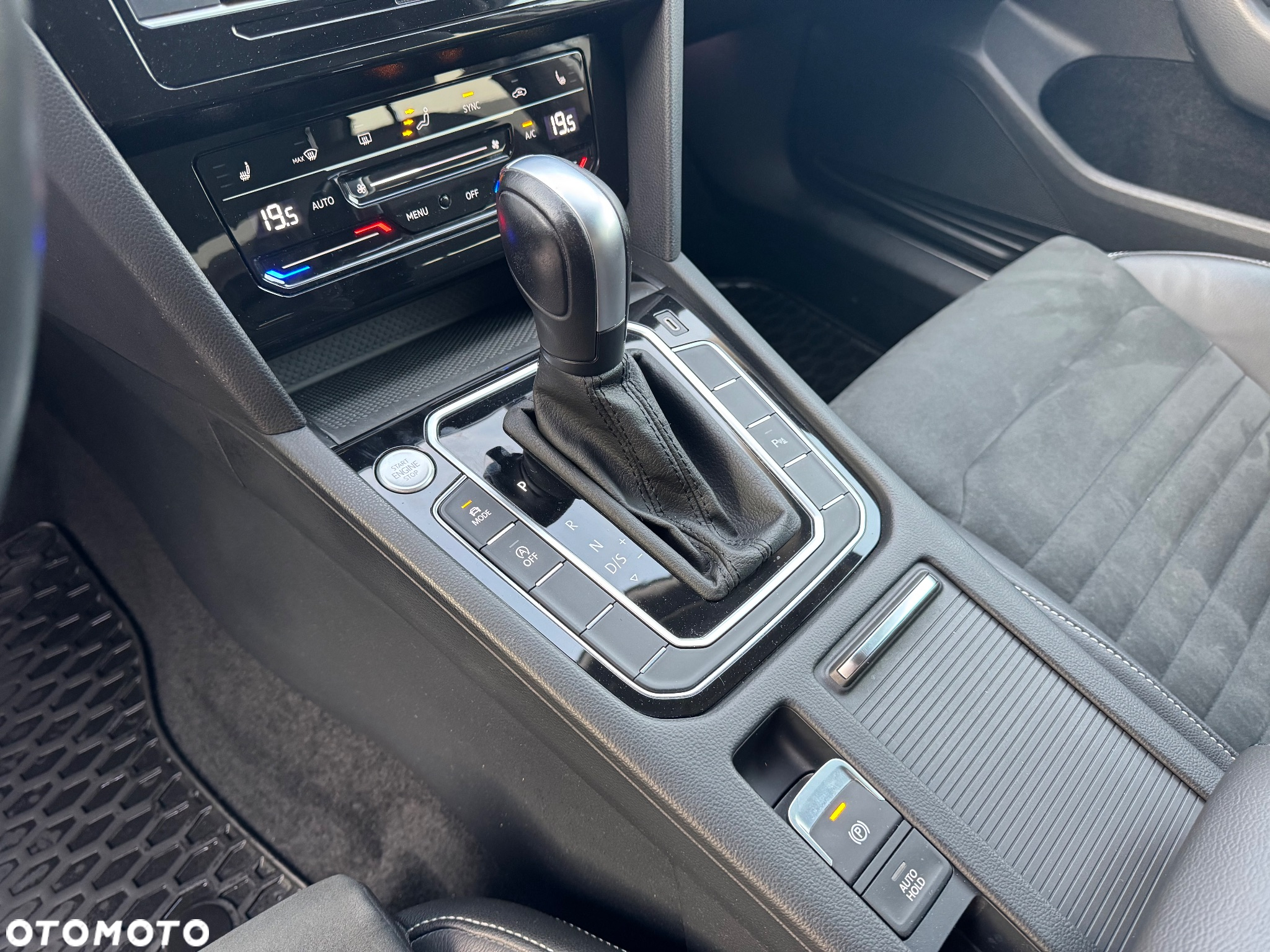 Volkswagen Passat 2.0 TSI Elegance DSG - 20