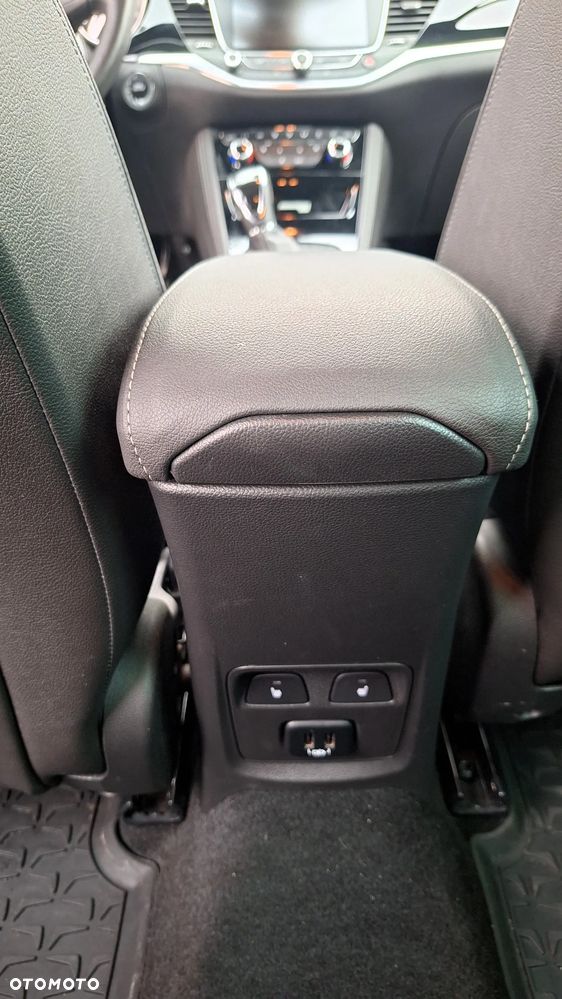 Opel Astra 1.6 Turbo Start/Stop Ultimate - 11