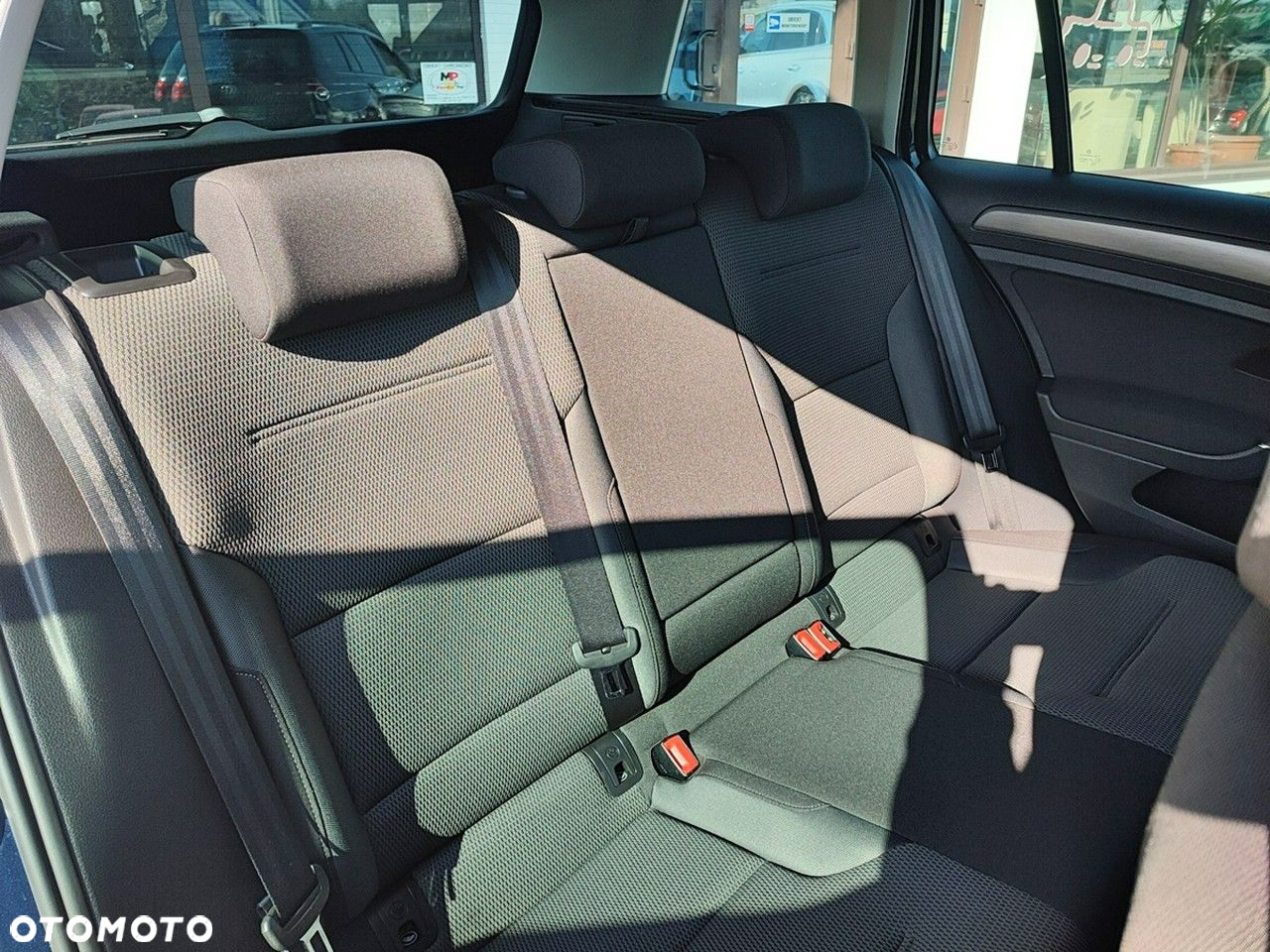Volkswagen Golf - 13