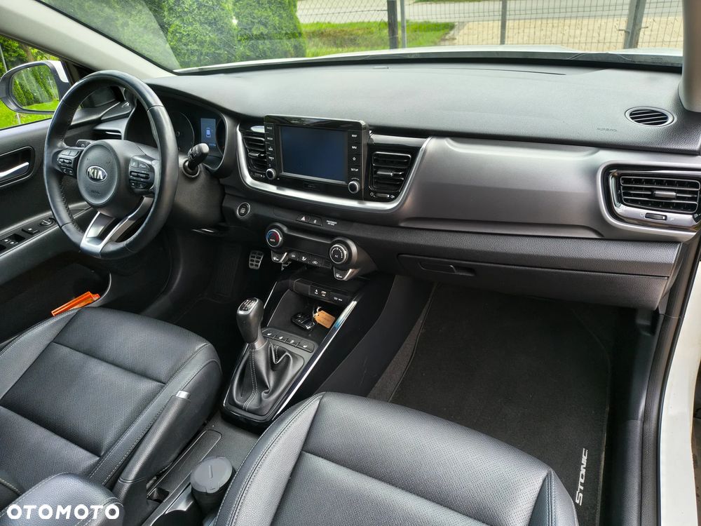 Kia Stonic 1.0 T-GDI 120 Platinum Edition - 13