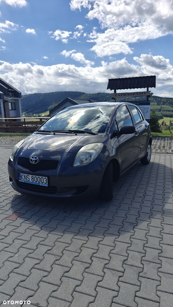 Toyota Yaris - 2