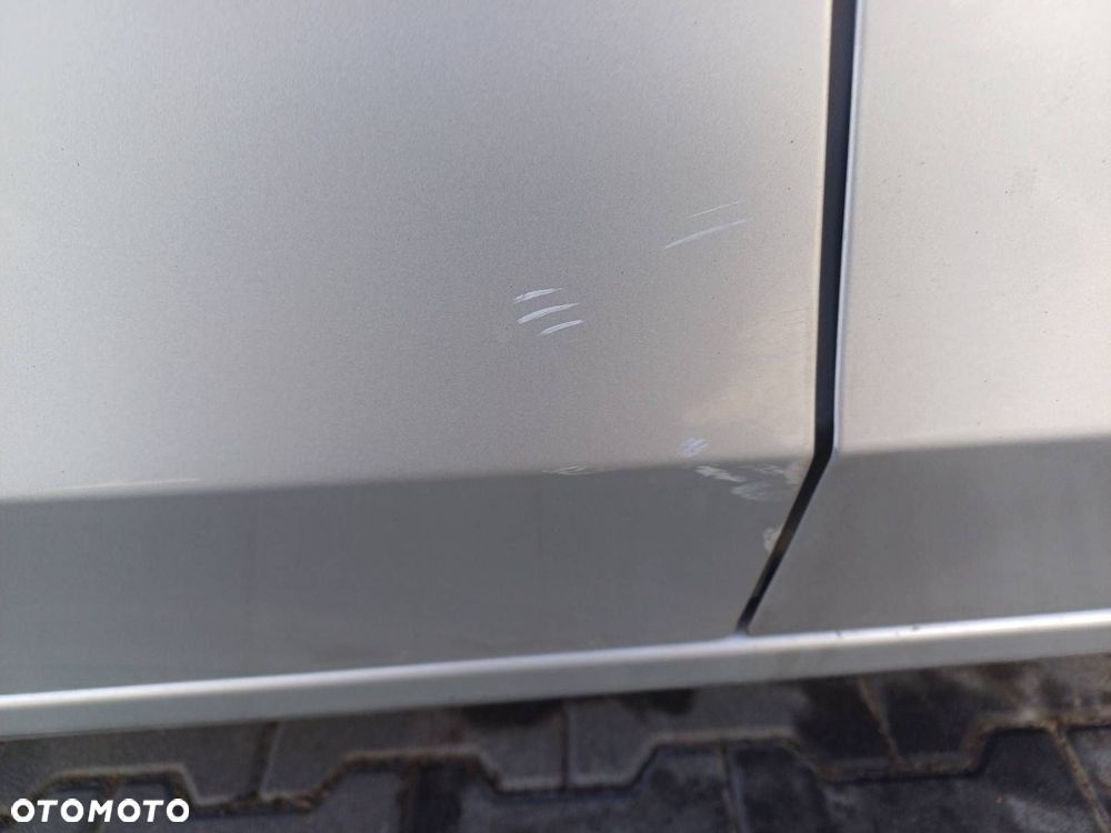 DRZWI KOMPLETNE PRAWY TYŁ AUDI A4 B8 LX7W - 3