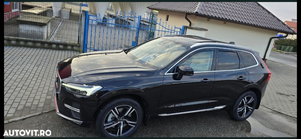 Volvo XC 60 B5 MHEV AT8 AWD Momentum Pro - 3