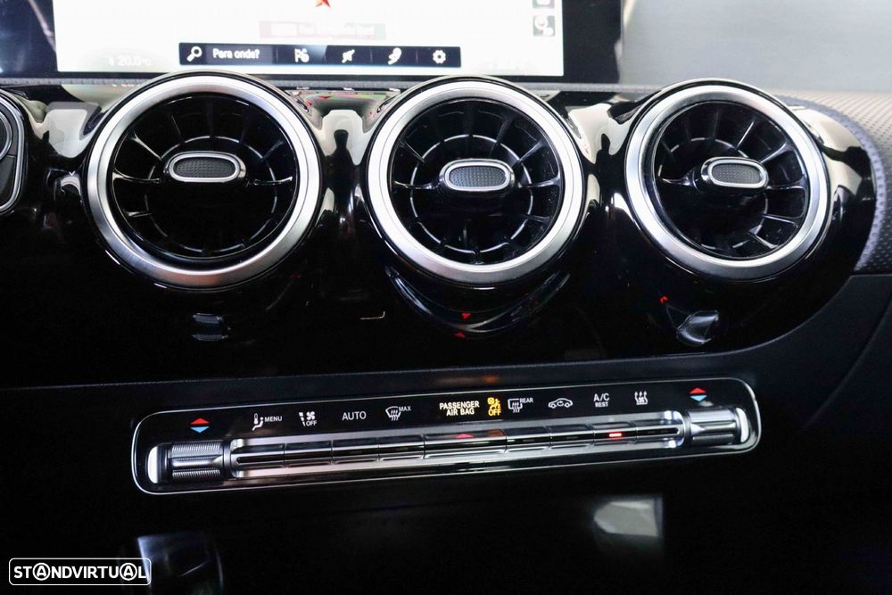 Mercedes-Benz CLA 250 e Shooting Brake AMG Line - 42