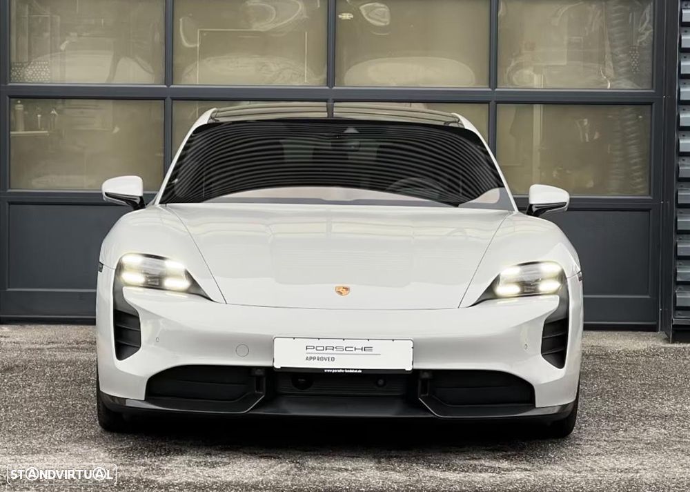 Porsche Taycan Turbo S - 1